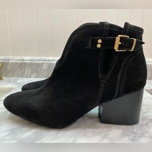 Lucca Lane Paydena size 8.5 Black Ankle Boots with Buckle Detail leather
